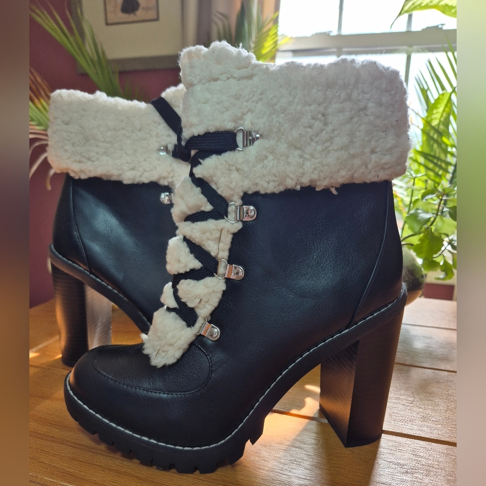 BCBGeneration Palli Hiker Booties - Size‎ 9